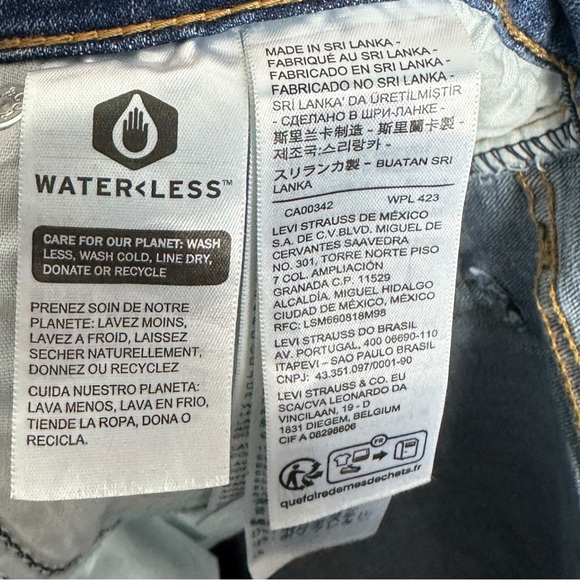 Levis 726 High Rise Flare Jeans Womens‎ Size 31 x 30 Waterless Distressed Denim - Picture 10 of 16